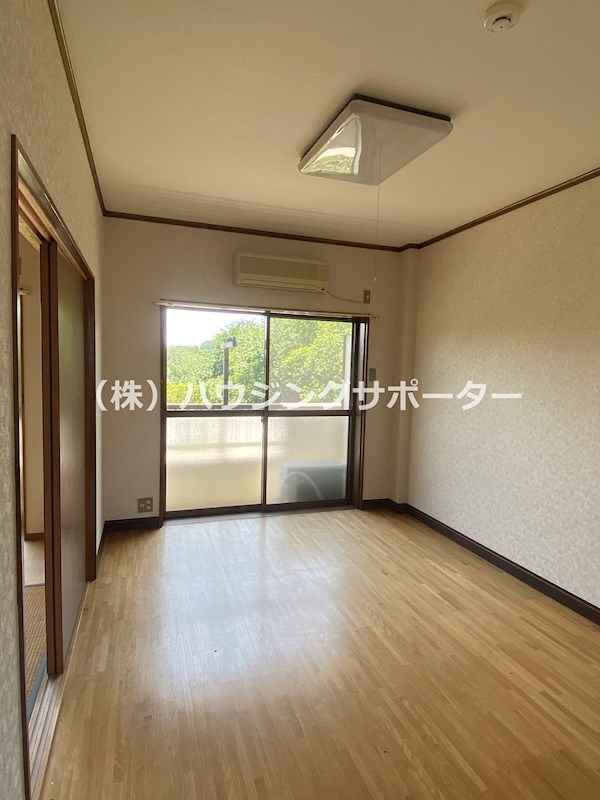 サンハイム加住の居間写真