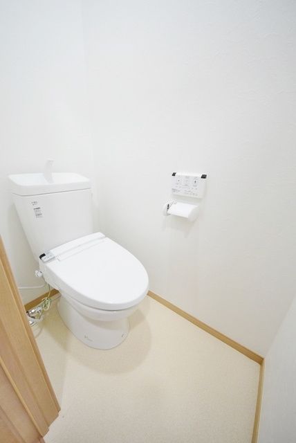 トイレ　ウォッシュレット完備です