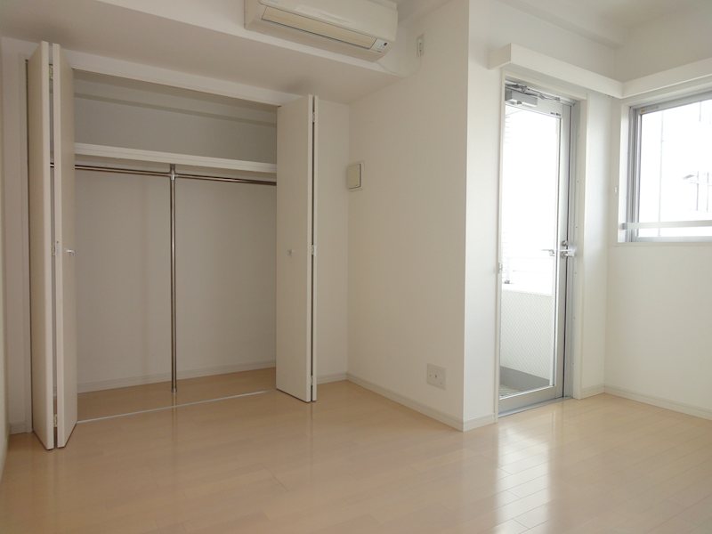 居室・リビング　同マンション別部屋