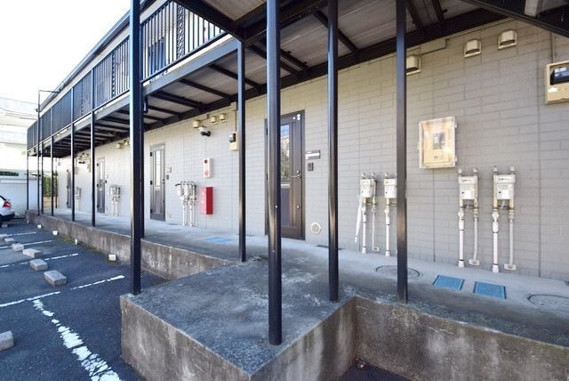 エントランス　タウンハウジング府中店まで