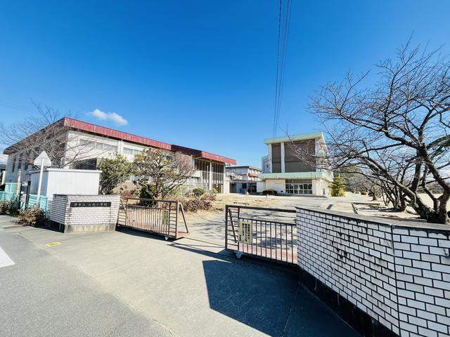 小学校　津市立立成小学校（小学校）まで1072m