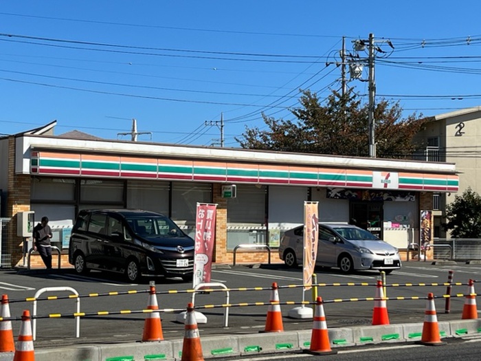 コンビニ　セブンイレブン　所沢泉町店（コンビニ）まで270m