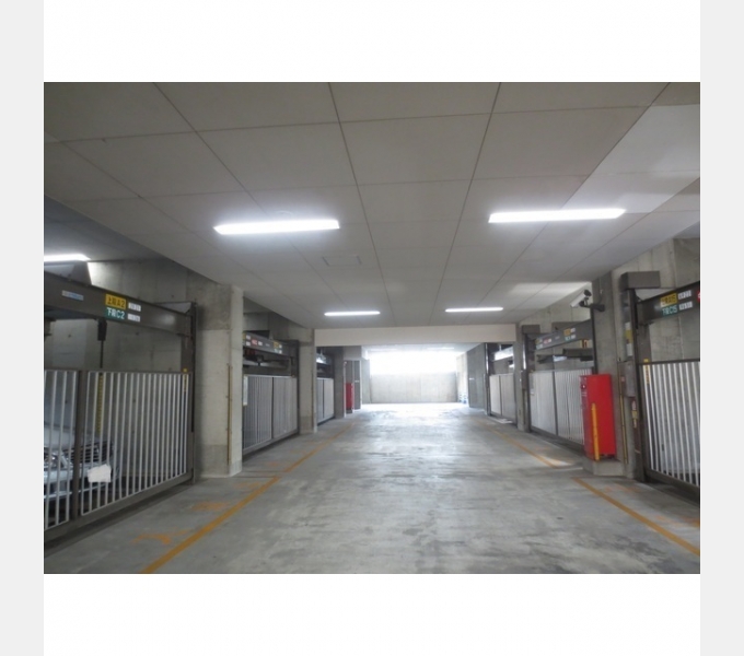 駐車場　敷地内駐車場ございます。サイズはお問い合わせください。