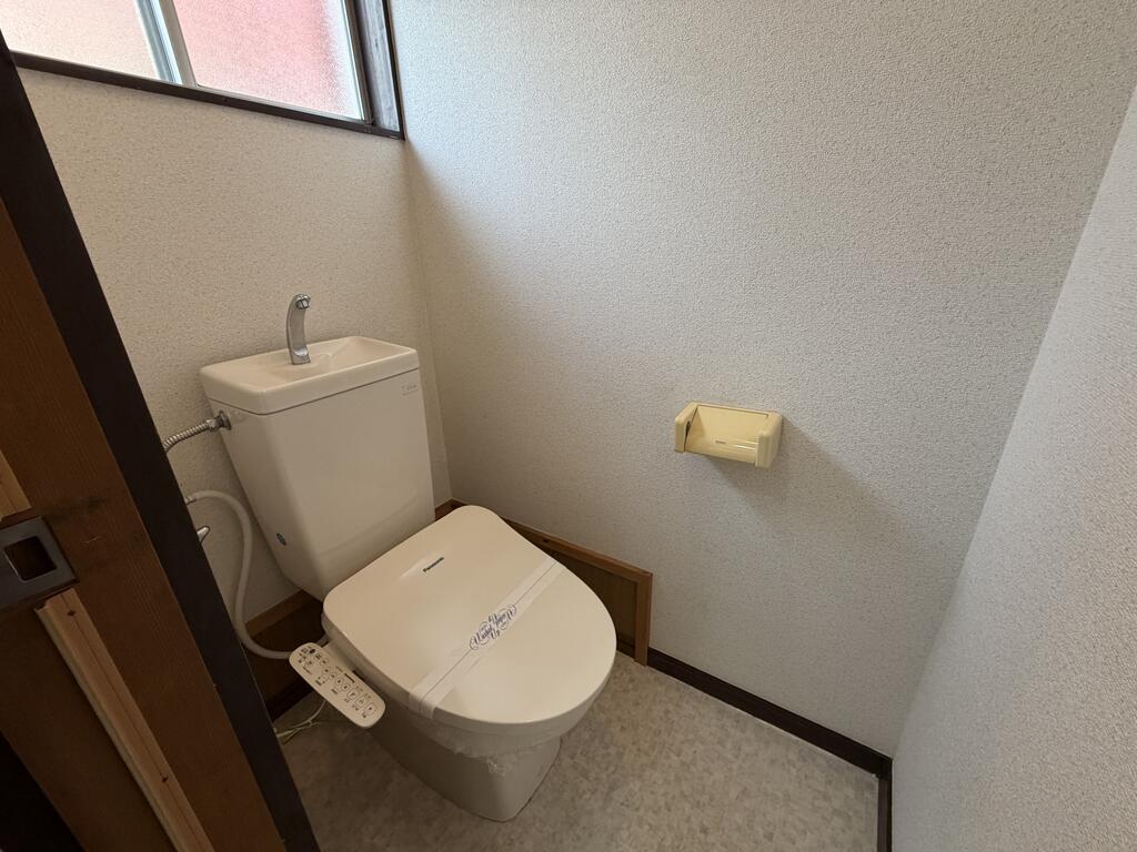 松ヶ丘貸家のトイレ写真