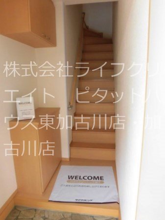 玄関　写真は別室