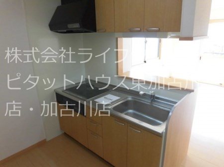 キッチン　写真は別室