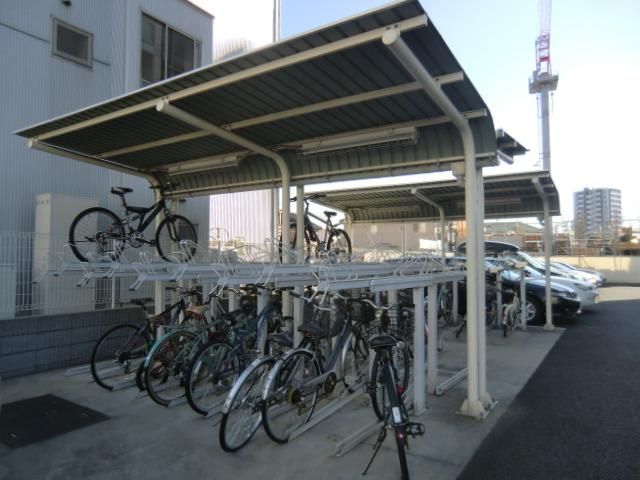 駐車場　敷地内駐輪場