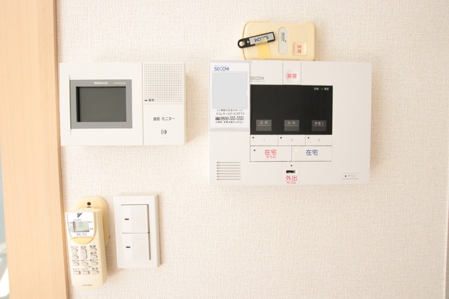 セキュリティ　セコムホームセキュリティ導入済みです♪