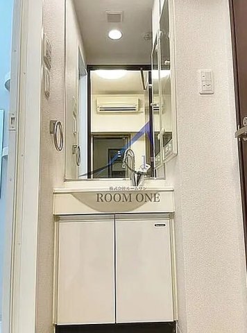 洗面設備　洗面台です。