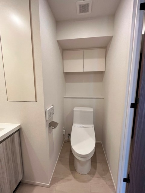 トイレ　※写真は同タイプ住戸です。