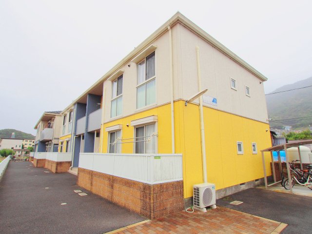 建物外観　※同じ間取りの別部屋のお写真です※