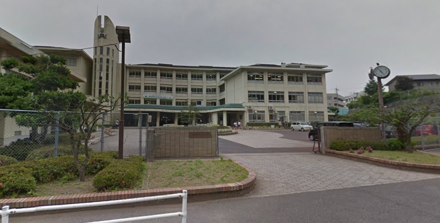 中学校　広島市立城山北中学校（中学校）まで969m