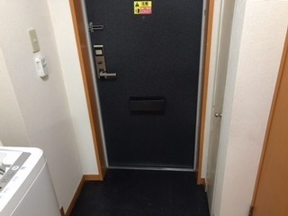 玄関　※別部屋の参考写真です。
