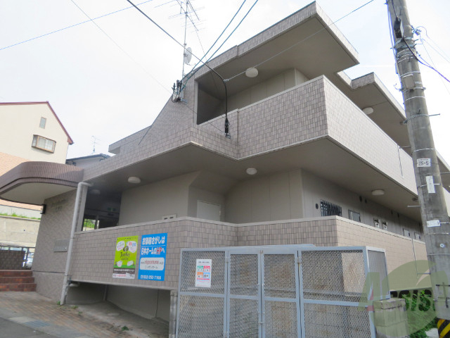 建物外観　外仙台市泉区南光台「サニープレジデント弐番館」