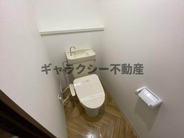 トイレ　温水洗浄便座トイレ