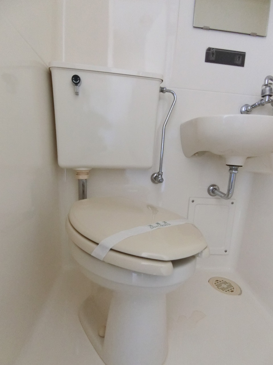 トイレ　※別部屋参考写真