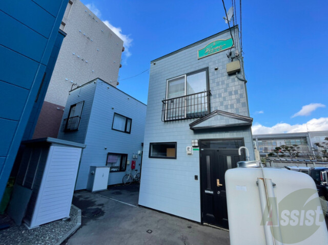 建物外観　札幌市中央区南１３条西「ヴィオーネ１３７」