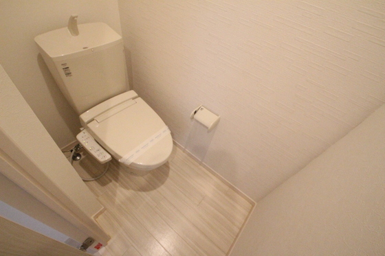 トイレ　※別部屋の写真です