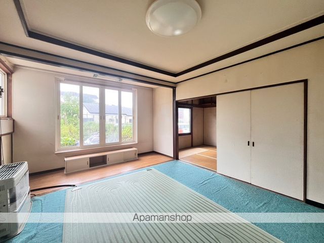 白鳥町8番貸家の居間写真