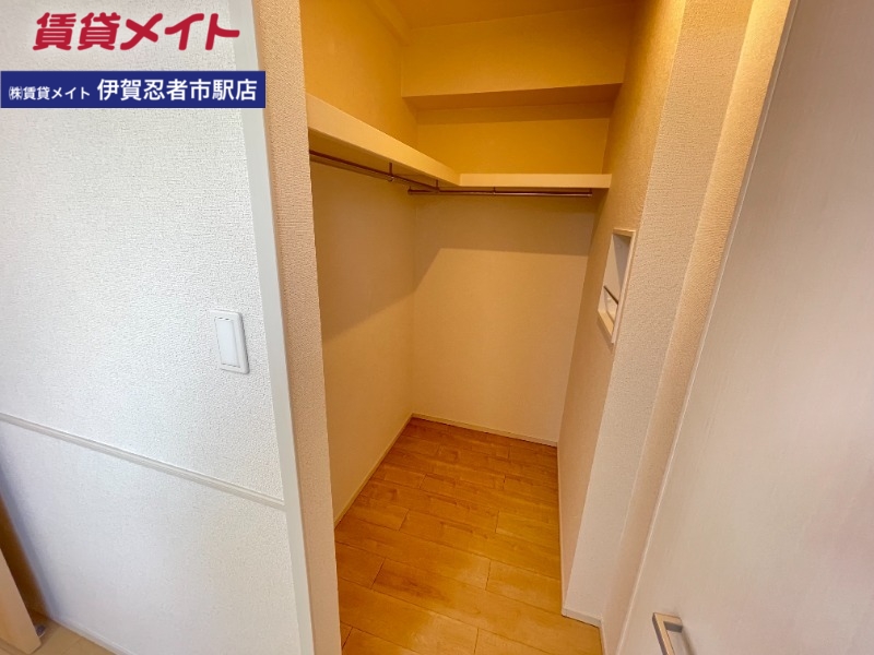 収納　同型参考写真です