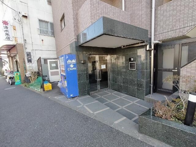 エントランス　毎日通るエントランスはこのようになって．．．