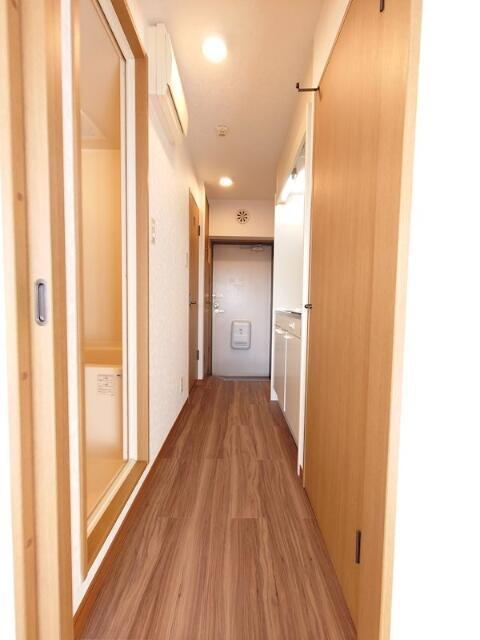 玄関　玄関からの通路です