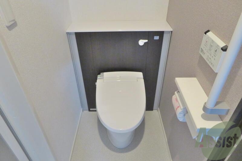 トイレ　トイレはこじんまりとした落ち着く感じがイイですねー。