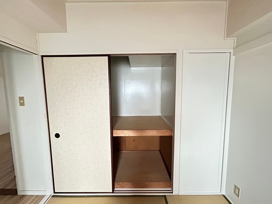収納　※別部屋の写真です
