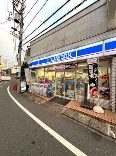 コンビニ　ローソン 千住中居町店（コンビニ）まで246m