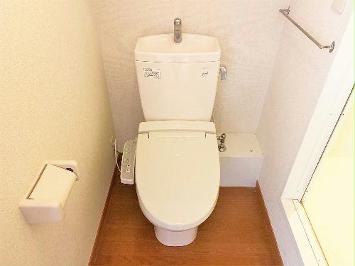 レオパレスロイヤルシティ茜のトイレ写真