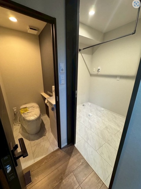 大泉町5丁目戸建のトイレ写真