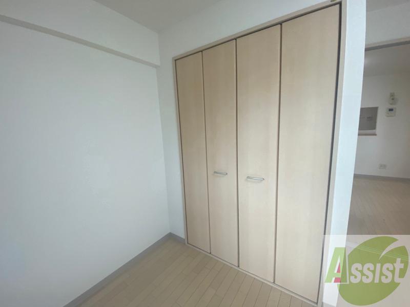 収納　寝室の収納です。部屋がすっきり片付きます。