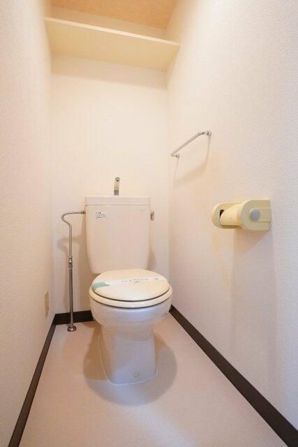 東京メトロ東西線 早稲田駅 徒歩7分 11階建 築27年のトイレ写真