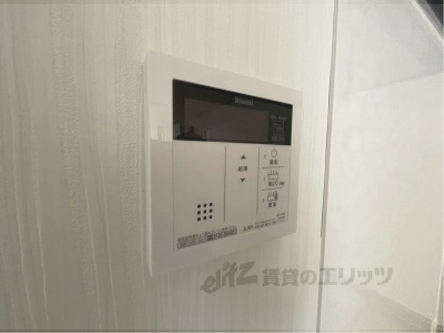 その他設備　給湯器リモコン