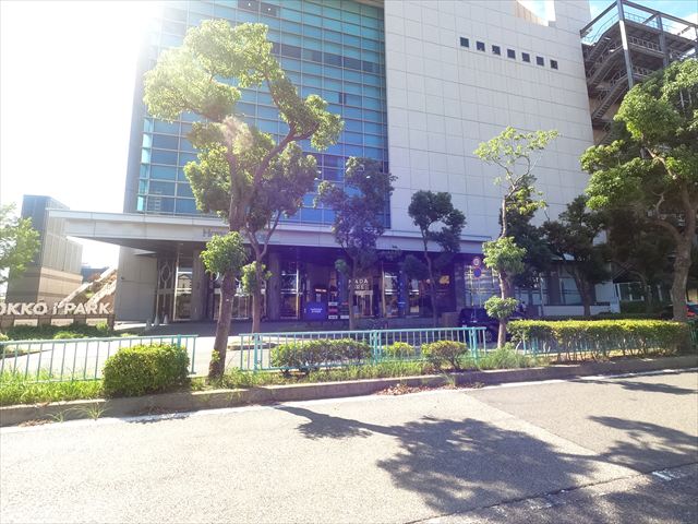 スーパー　ヤマダストアー六甲アイランド店（スーパー）まで658m