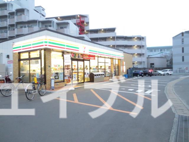 コンビニ　セブンイレブン福岡東七隈店（コンビニ）まで731m
