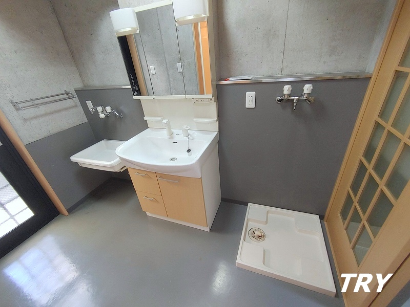 洗面設備　ペット専用洗い場完備