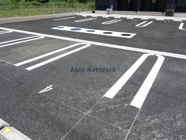 駐車場　駐車場