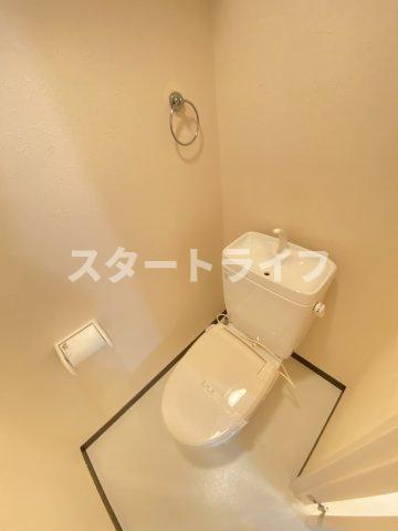 【大阪市東淀川区東中島のマンションのトイレ】