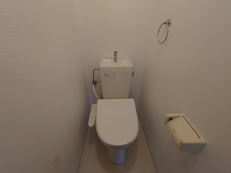 【浜松市中央区高丘北のマンションのトイレ】