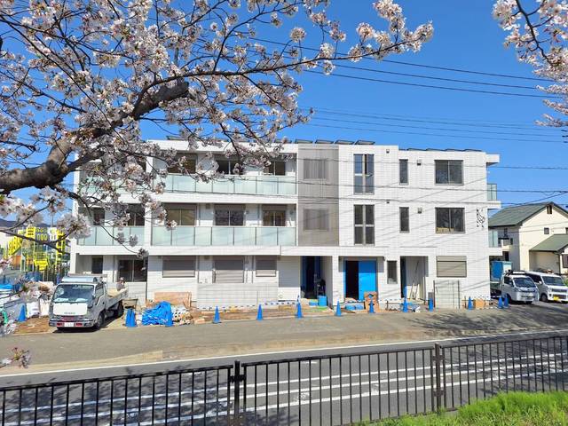 平塚市桜ケ丘のマンションの建物外観
