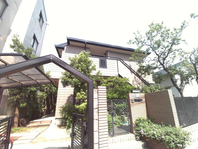 神戸市東灘区御影のマンションの建物外観