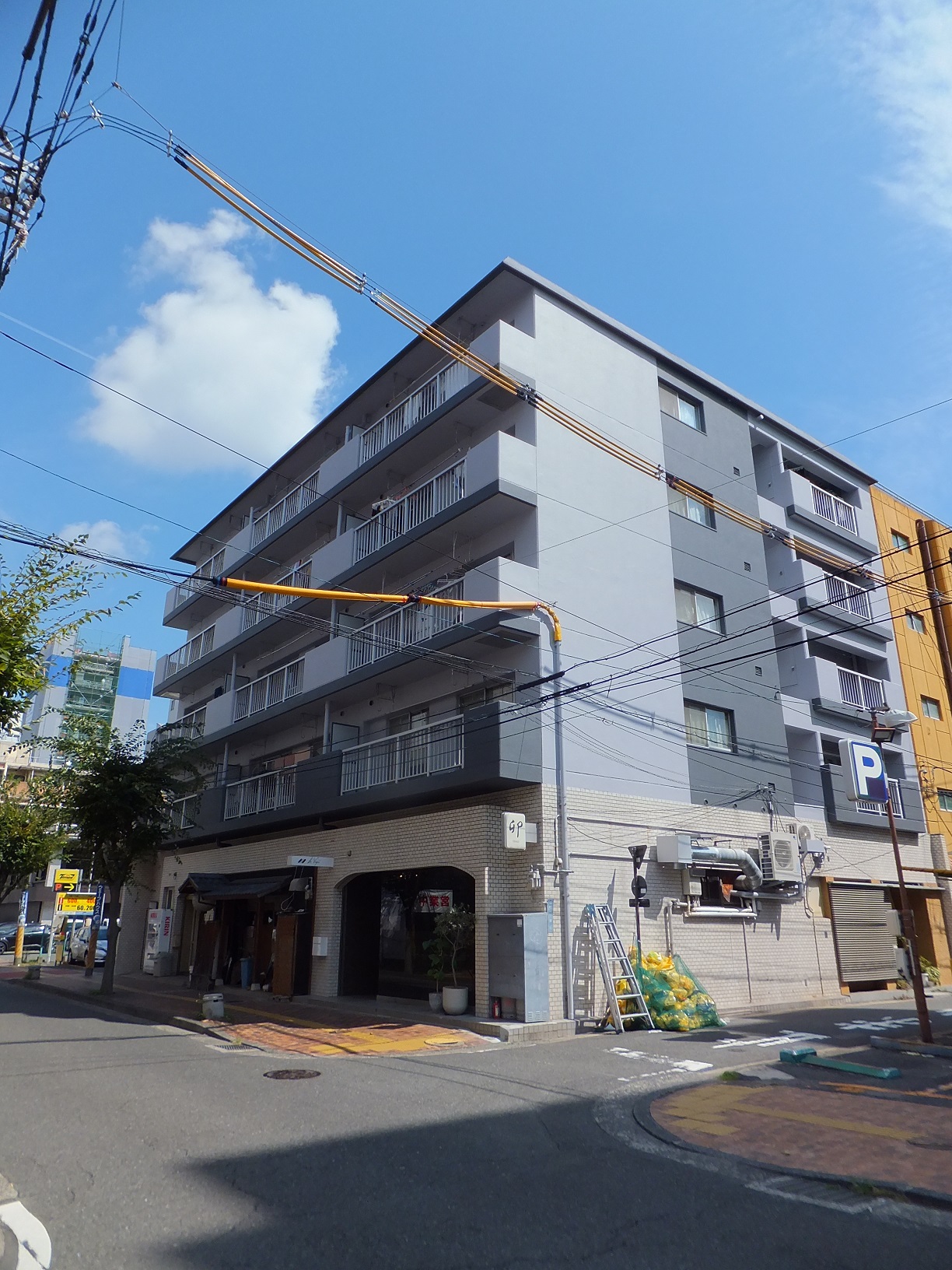 岡山市北区田町のマンションの建物外観