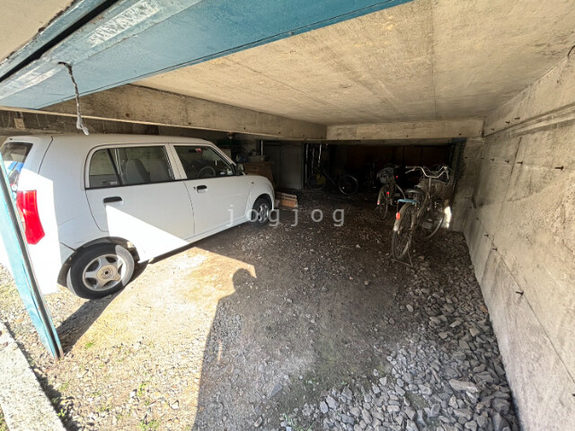 【札幌市北区新川二条のアパートの駐車場】