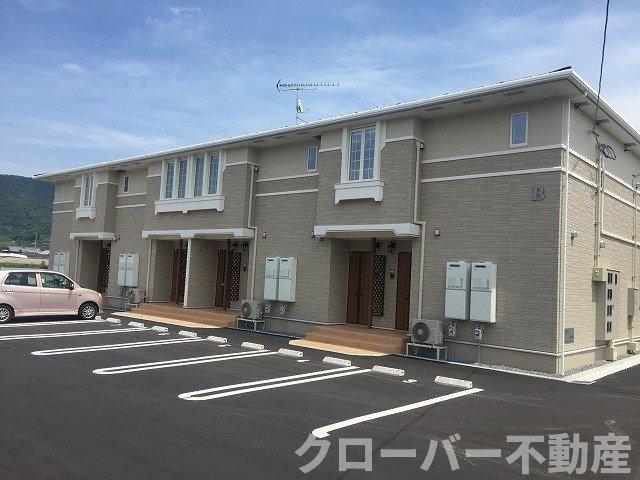 【坂出市林田町のアパートの建物外観】