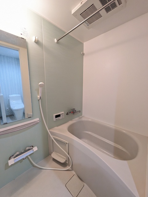 バス・シャワールーム　★浴室乾燥機のあるお風呂です★