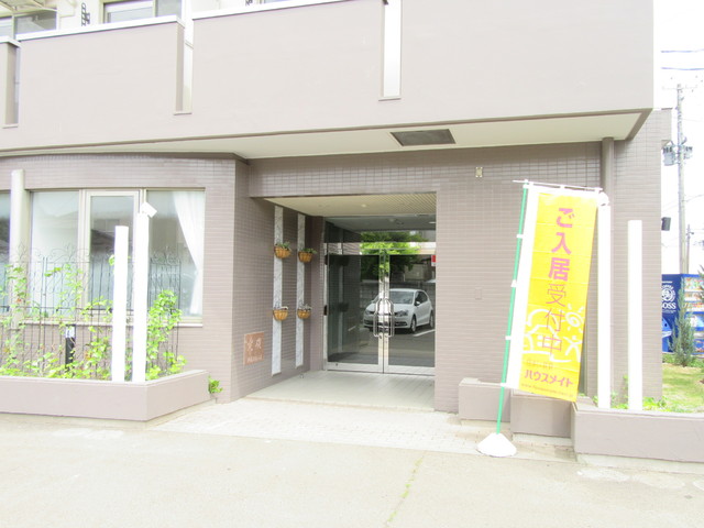 エントランス　★オートロック付きです★