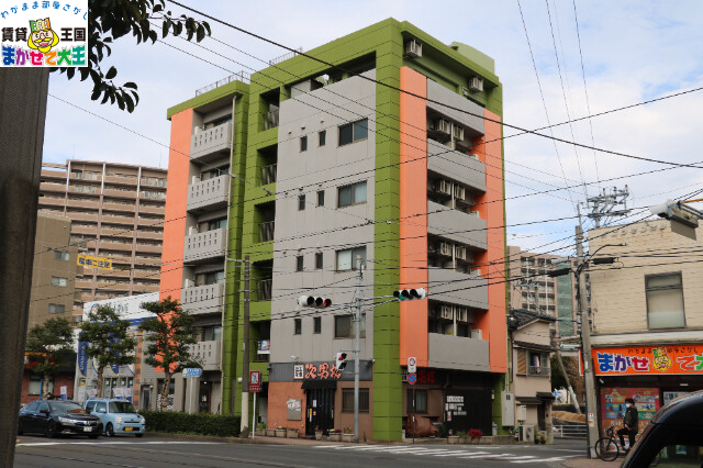 長崎市家野町のマンションの建物外観