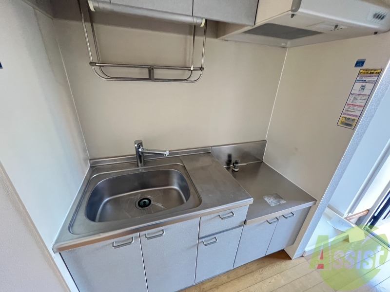 キッチン　キッチンは料理スペースも充実なんですよ～。