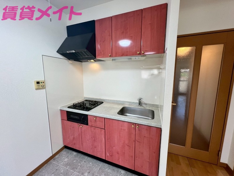 キッチン　同物件別室の画像です